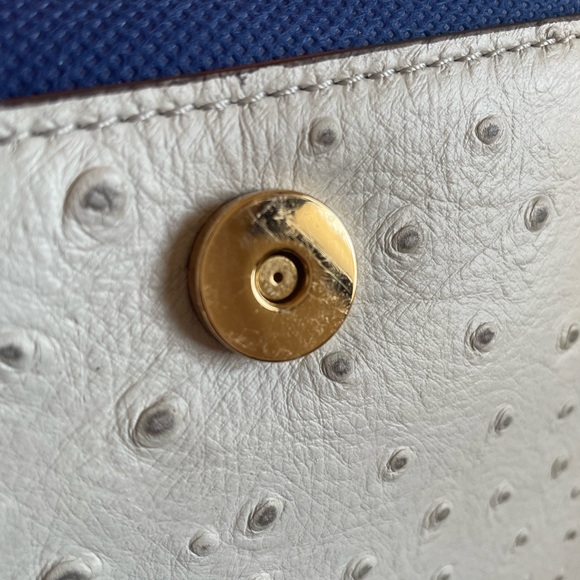 DOONEY & BOURKE OSTRICH EAST WEST FLAP SHOULDER BAG IN FOG✨ - Picture 9 of 14